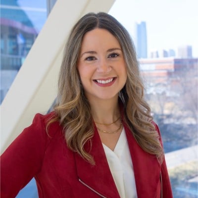 Heather Linder headshot